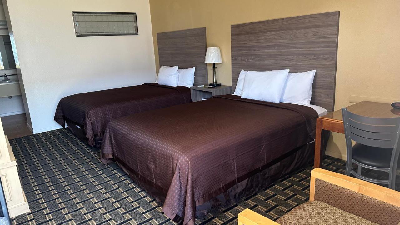 Motel Economy